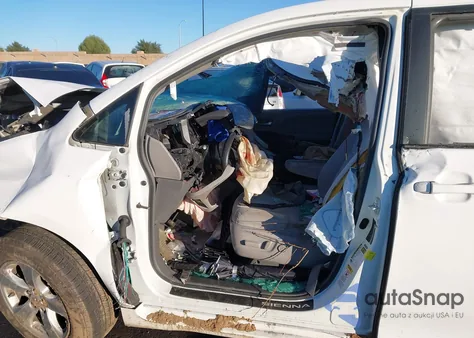 2017 Toyota Sienna Le 8 Passenger from USA, damaged, VIN 5TDKZ3DC6HS813226